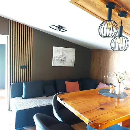 Apartamento Grey Mandre